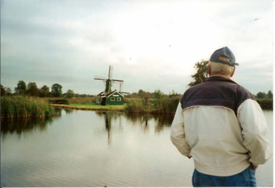  petmans kijkt naar de jonge dirk